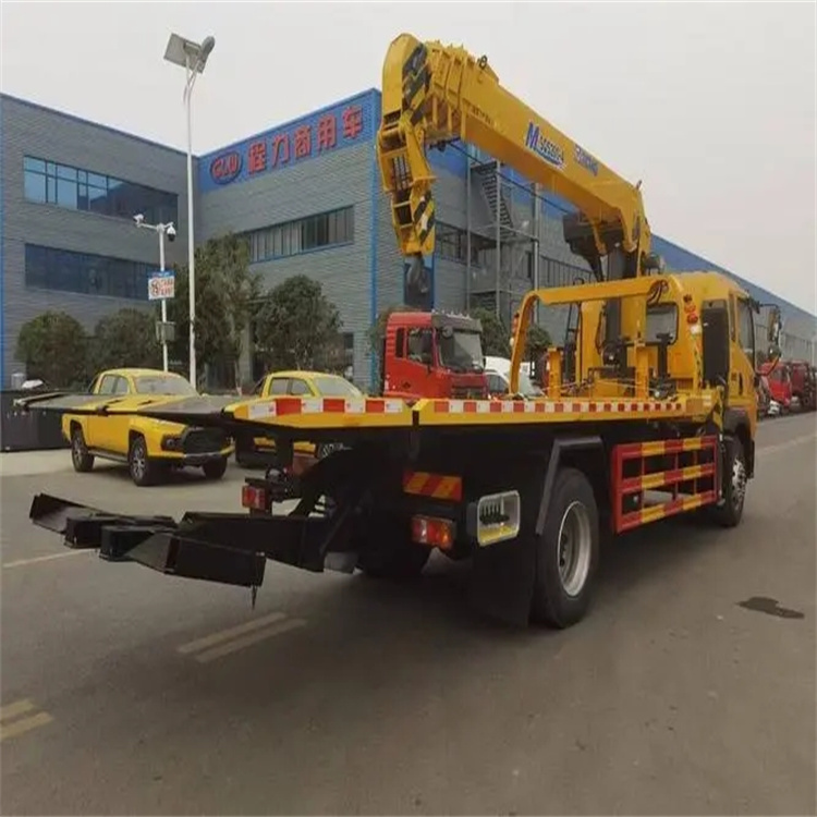 东营河口附近小随车吊出租电话，轻松解决搬运烦恼