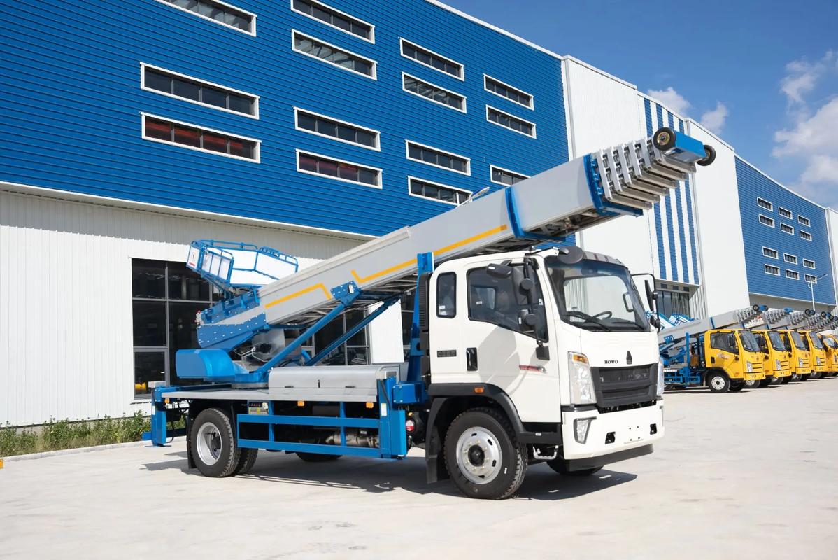 东营河口出租云梯车高空作业车 建筑垃圾搬运